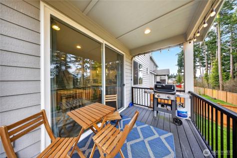 2210 SW Putnam Drive Oak Harbor WA 98277