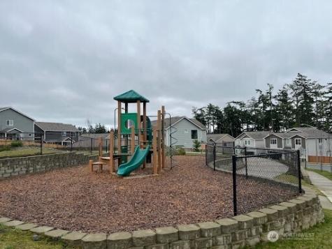 2210 SW Putnam Drive Oak Harbor WA 98277