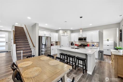 2210 SW Putnam Drive Oak Harbor WA 98277