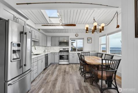 3187 Shoreline Drive Camano Island WA 98282