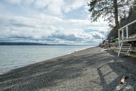 3187 Shoreline Drive Camano Island WA 98282