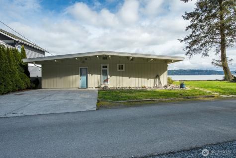3187 Shoreline Drive Camano Island WA 98282