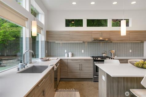 3200 E Republican Street Seattle WA 98112