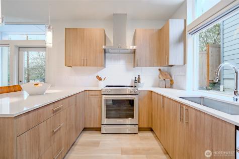 4853 S Findlay Street Seattle WA 98118