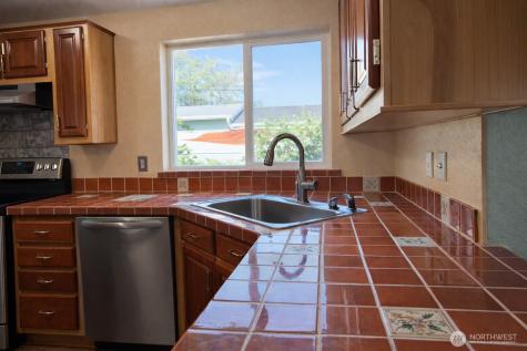 759 Park Avenue NE Ocean Shores WA 98569