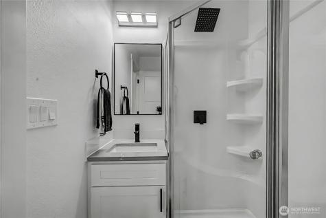 24717 S 35th Avenue Kent WA 98032