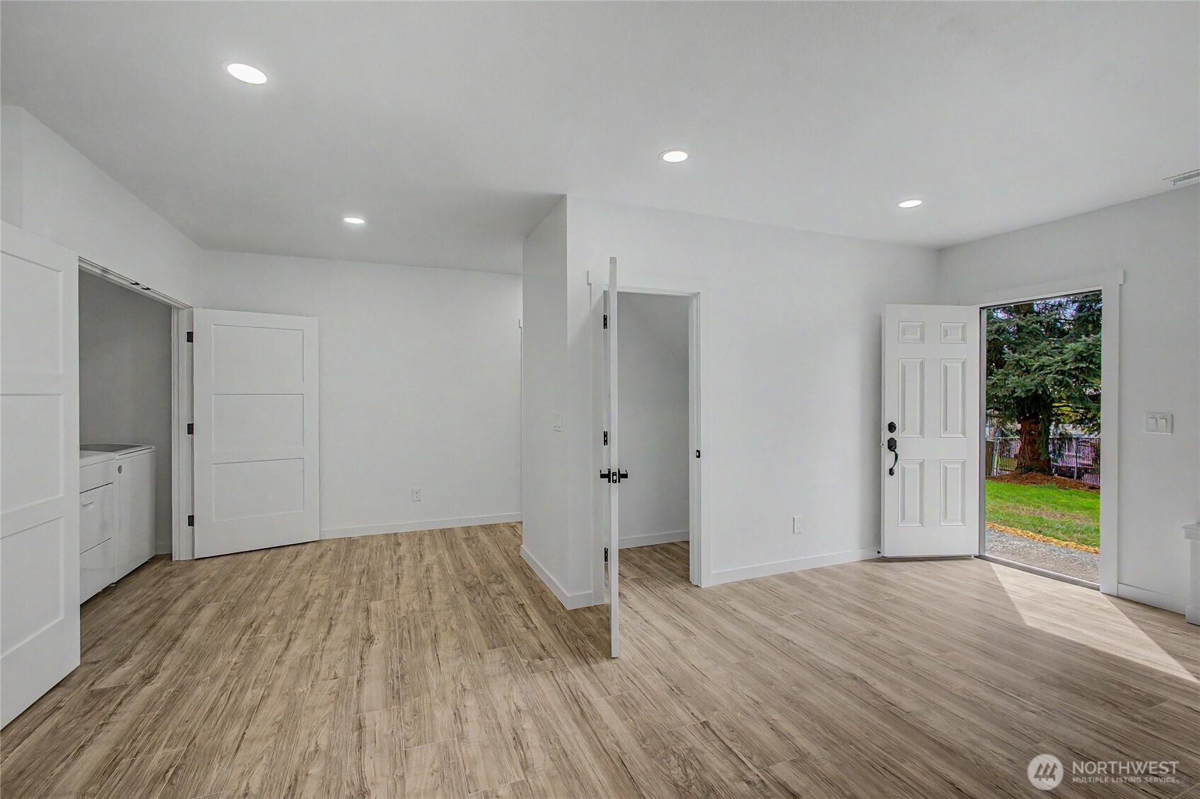 24717 S 35th Avenue Kent WA 98032