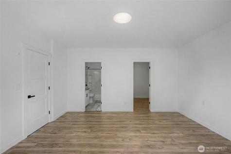 24717 S 35th Avenue Kent WA 98032