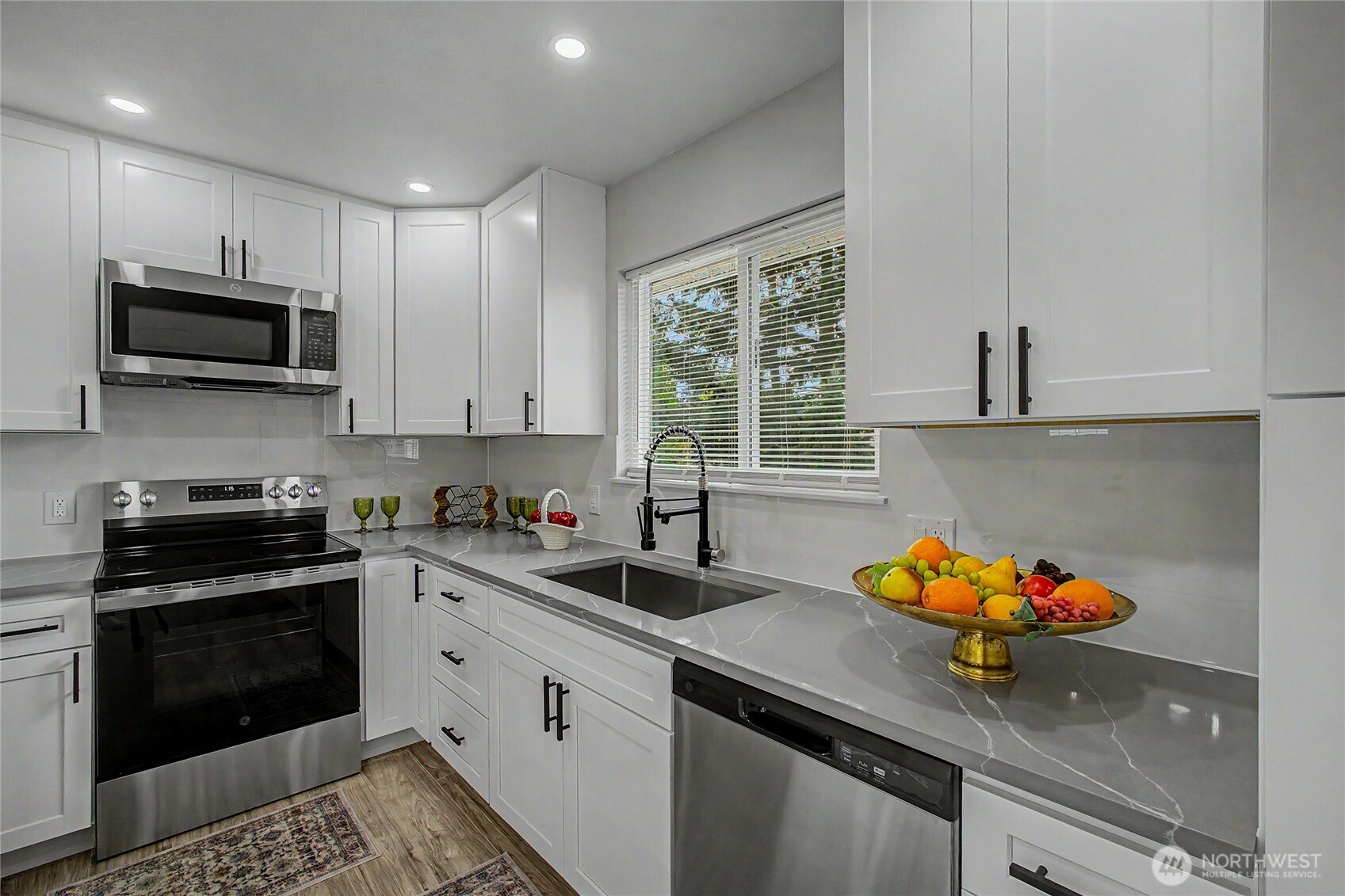 24717 S 35th Avenue Kent WA 98032