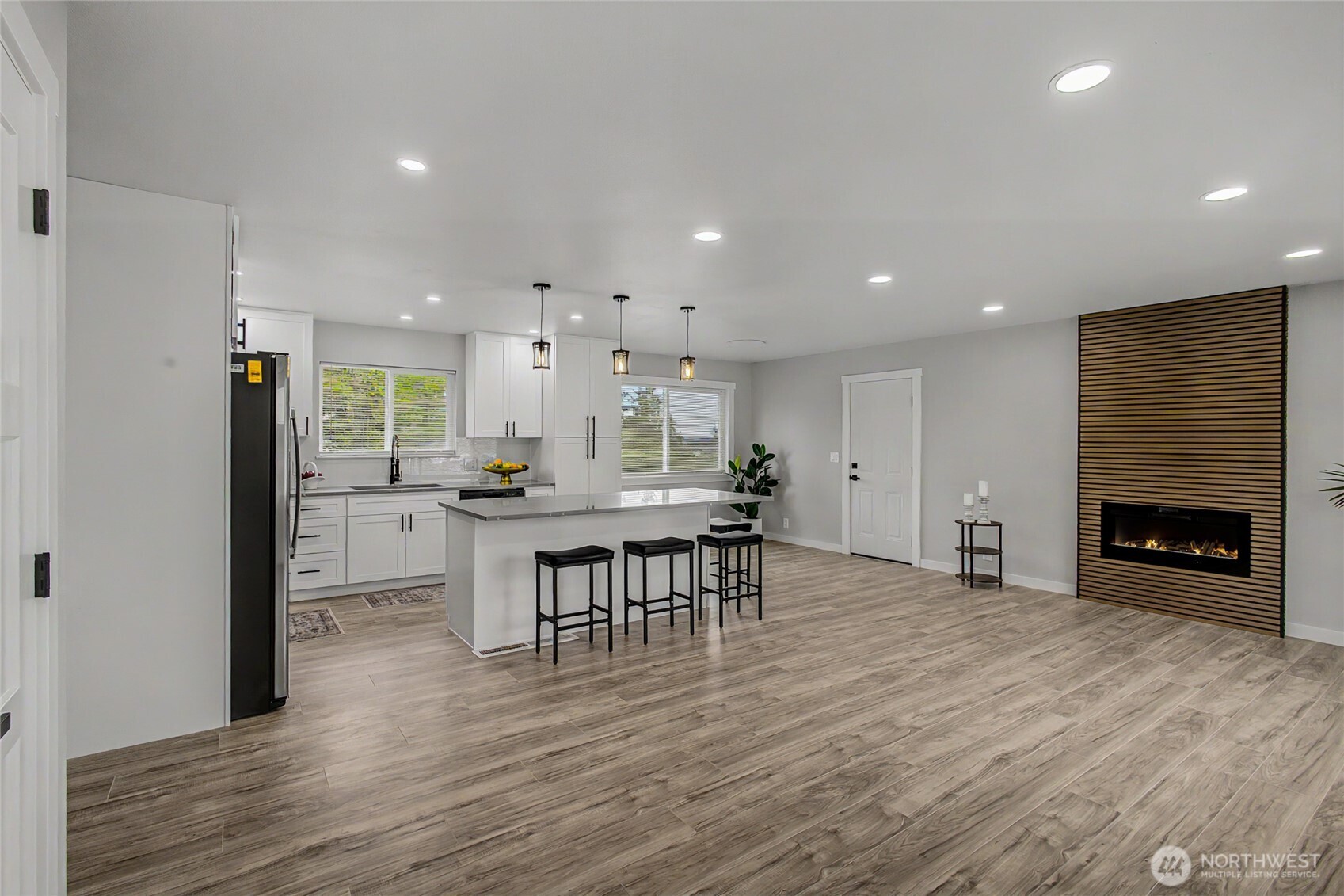 24717 S 35th Avenue Kent WA 98032