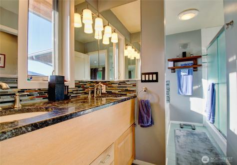 18064 Mariposa Lane Mount Vernon WA 98274