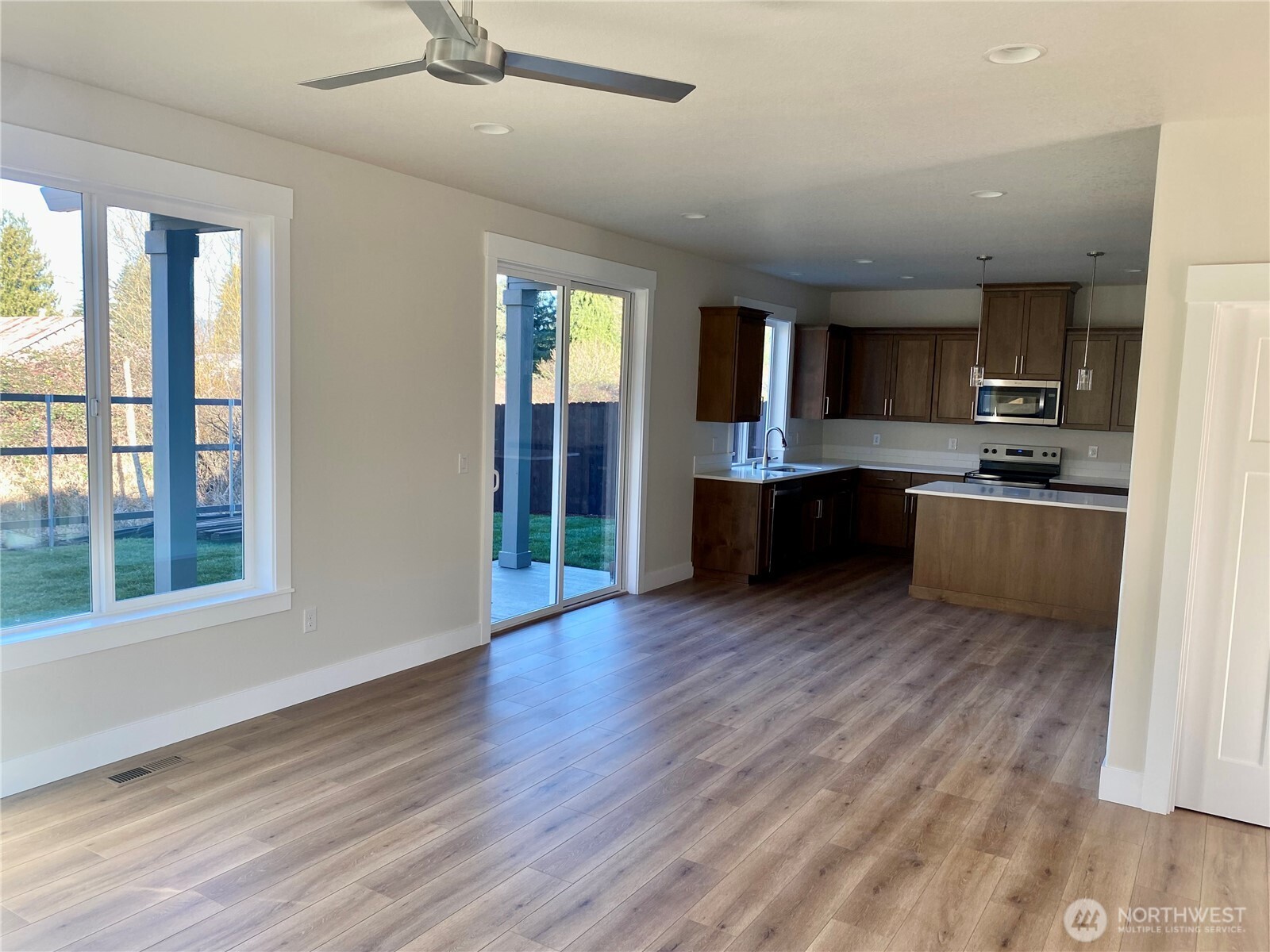 536 Rainbow Way Kelso WA 98626