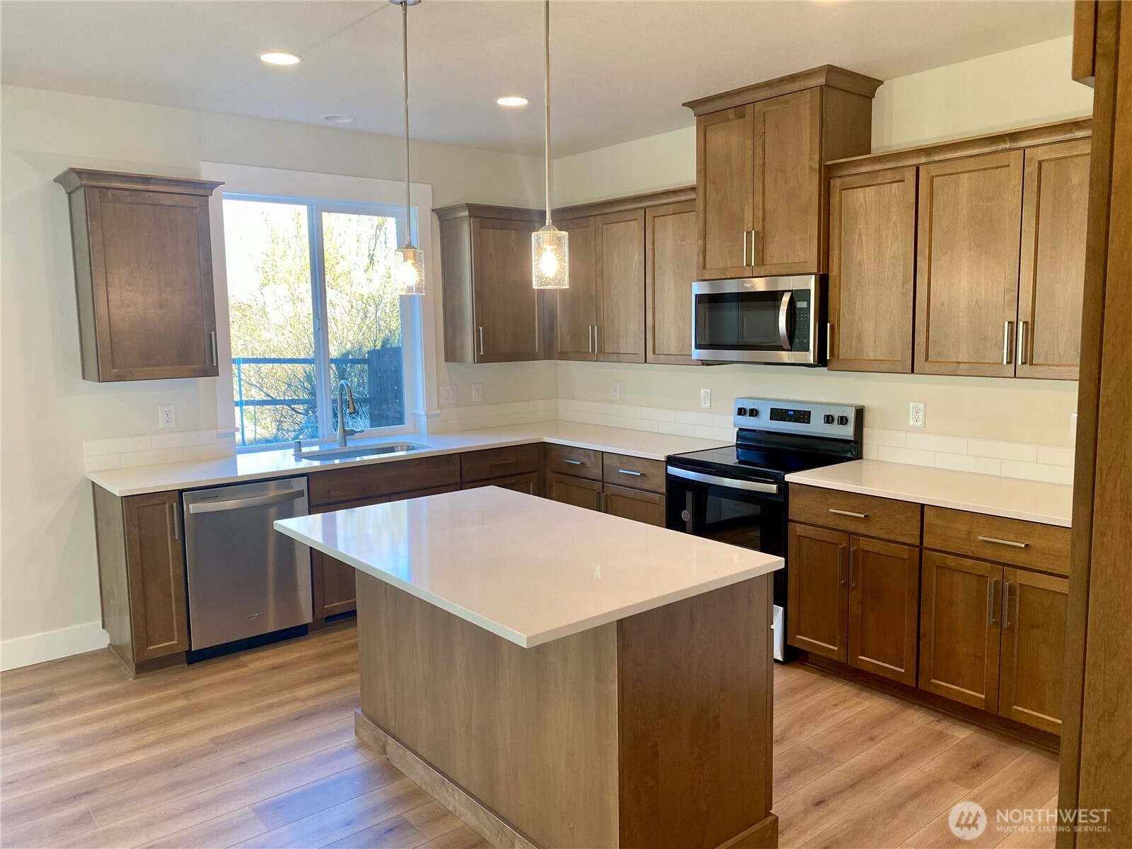 536 Rainbow Way Kelso WA 98626