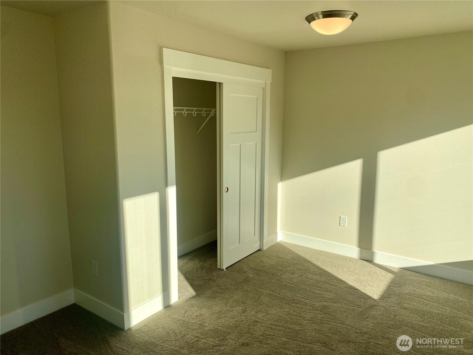 536 Rainbow Way Kelso WA 98626