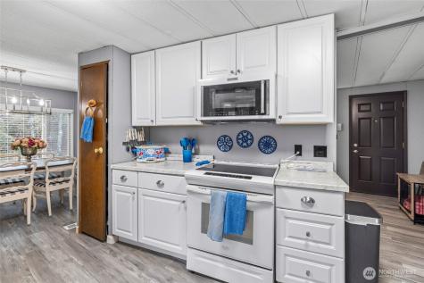 4565 Woodland Circle Oak Harbor WA 98277