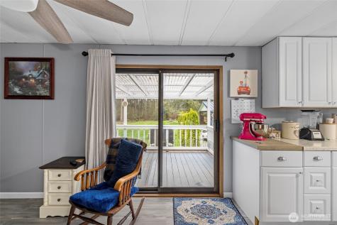 4565 Woodland Circle Oak Harbor WA 98277