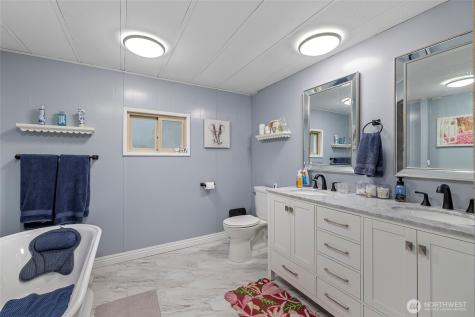 4565 Woodland Circle Oak Harbor WA 98277