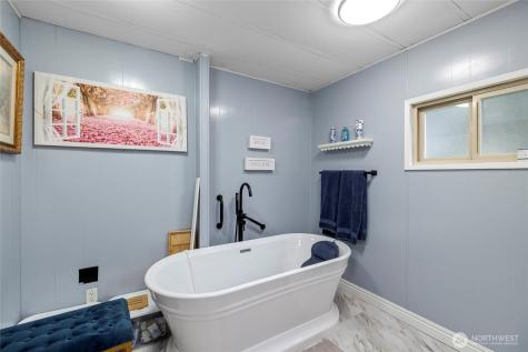 4565 Woodland Circle Oak Harbor WA 98277