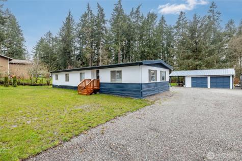 4565 Woodland Circle Oak Harbor WA 98277