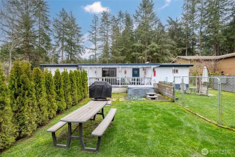 4565 Woodland Circle Oak Harbor WA 98277