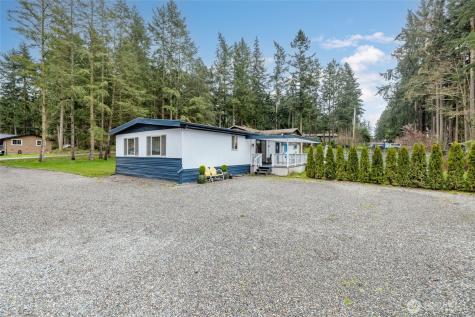 4565 Woodland Circle Oak Harbor WA 98277