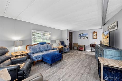 4565 Woodland Circle Oak Harbor WA 98277