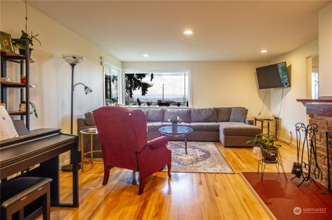 5630 Commercial Avenue Everett WA 98203