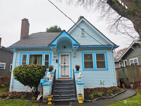 3221 36TH Seattle WA 98144