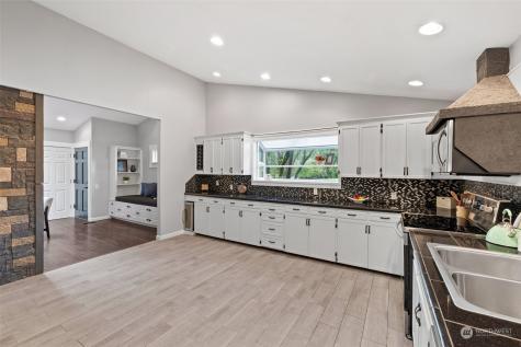 18504 171st Place Ne Woodinville WA 98072