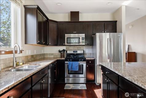 2837 SW Fairway Point Drive Oak Harbor WA 98277