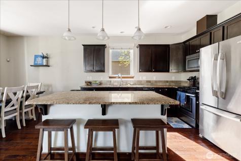 2837 SW Fairway Point Drive Oak Harbor WA 98277