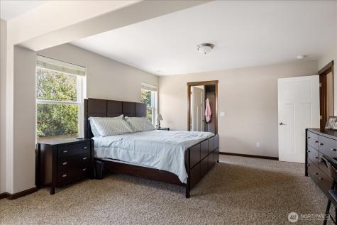 2837 SW Fairway Point Drive Oak Harbor WA 98277