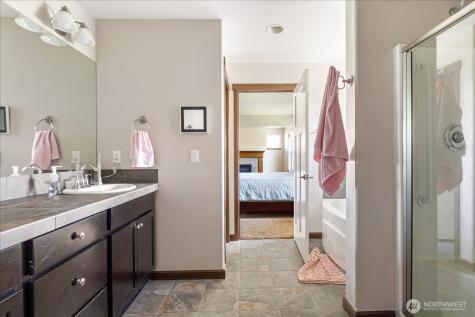2837 SW Fairway Point Drive Oak Harbor WA 98277
