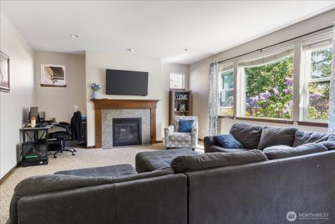 2837 SW Fairway Point Drive Oak Harbor WA 98277