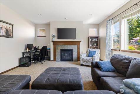 2837 SW Fairway Point Drive Oak Harbor WA 98277