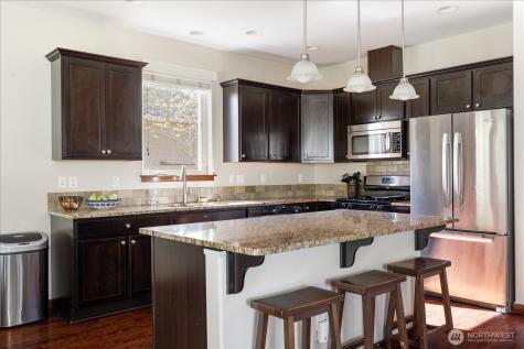 2837 SW Fairway Point Drive Oak Harbor WA 98277