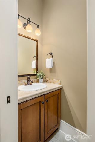 805 92nd Avenue NE Bellevue WA 98004
