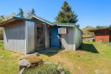 23419 107th Avenue SW Vashon WA 98070