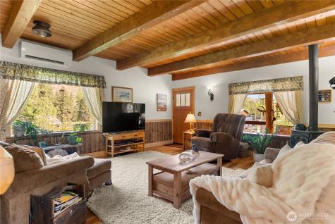 26 Newby Creek Road Twisp WA 98856
