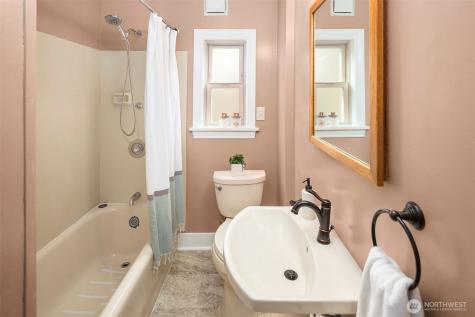6206 36th Avenue NE Seattle WA 98115