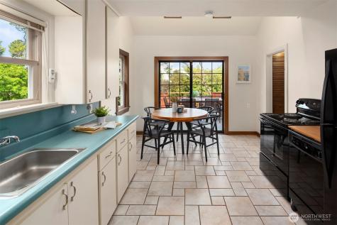 6206 36th Avenue NE Seattle WA 98115