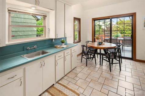 6206 36th Avenue NE Seattle WA 98115
