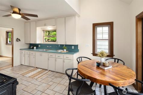 6206 36th Avenue NE Seattle WA 98115