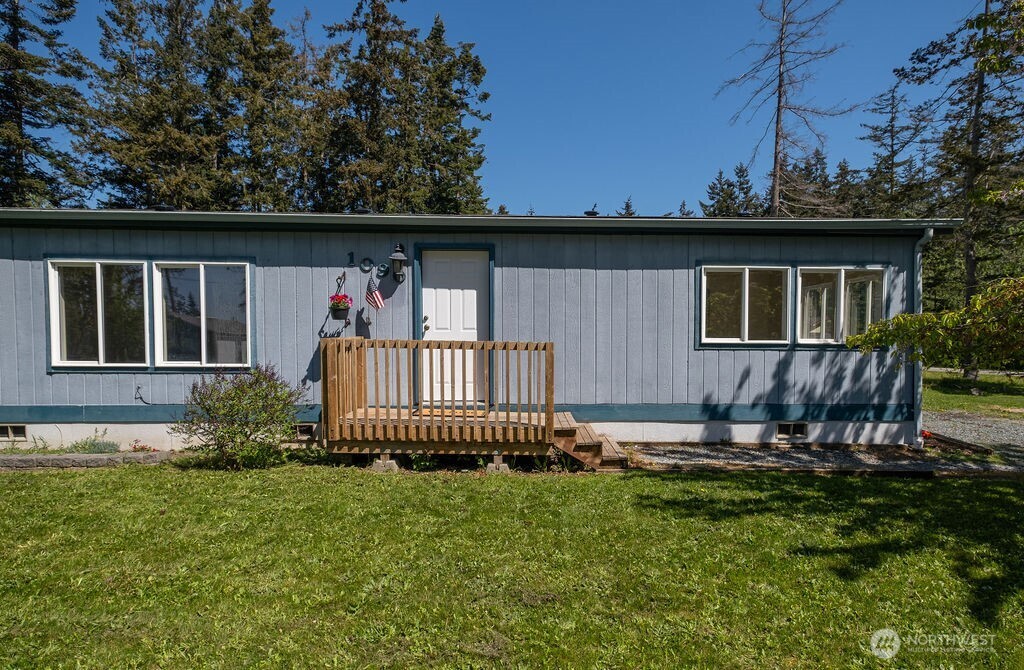1090 Paul Avenue Oak Harbor WA 98277