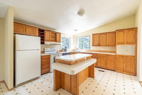 1090 Paul Avenue Oak Harbor WA 98277