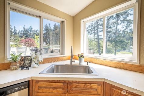 1090 Paul Avenue Oak Harbor WA 98277