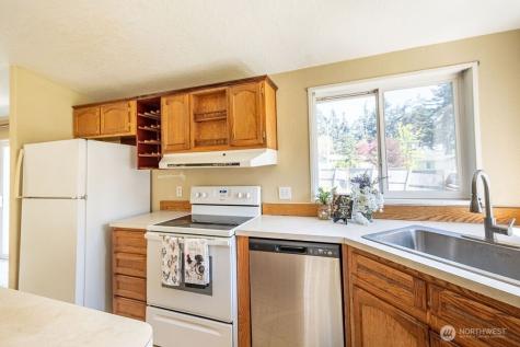 1090 Paul Avenue Oak Harbor WA 98277