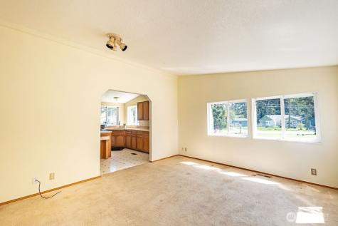 1090 Paul Avenue Oak Harbor WA 98277