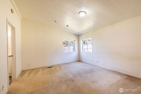 1090 Paul Avenue Oak Harbor WA 98277