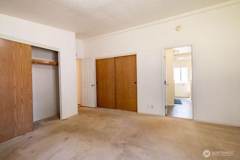 1090 Paul Avenue Oak Harbor WA 98277